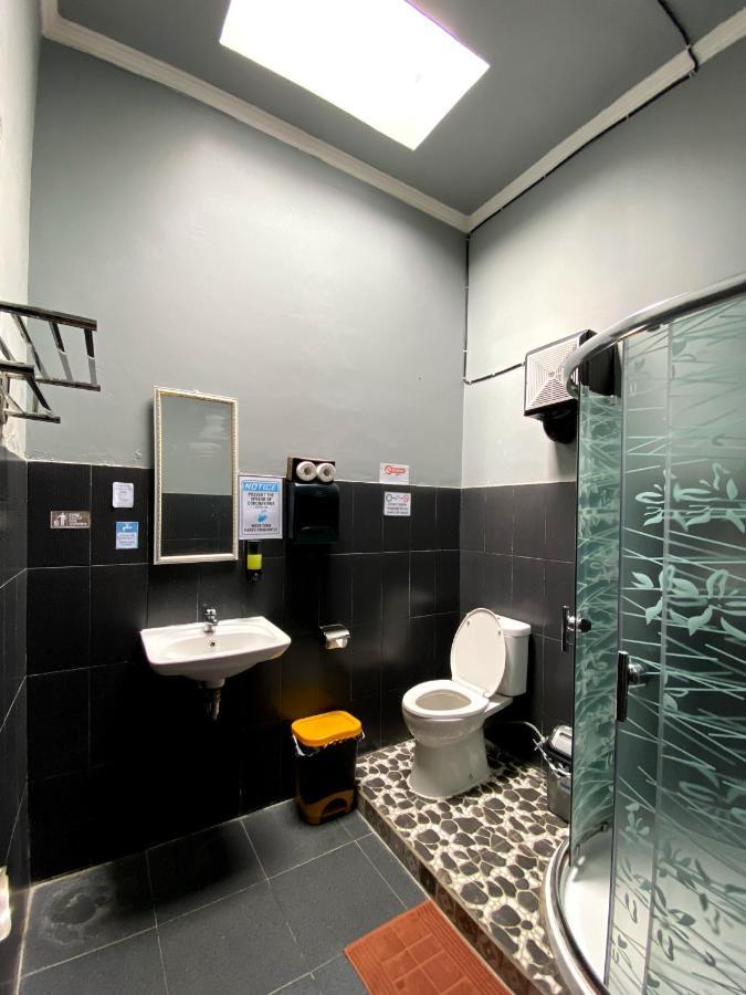 Dong Paloh Hostel Munduk Eksteriør billede